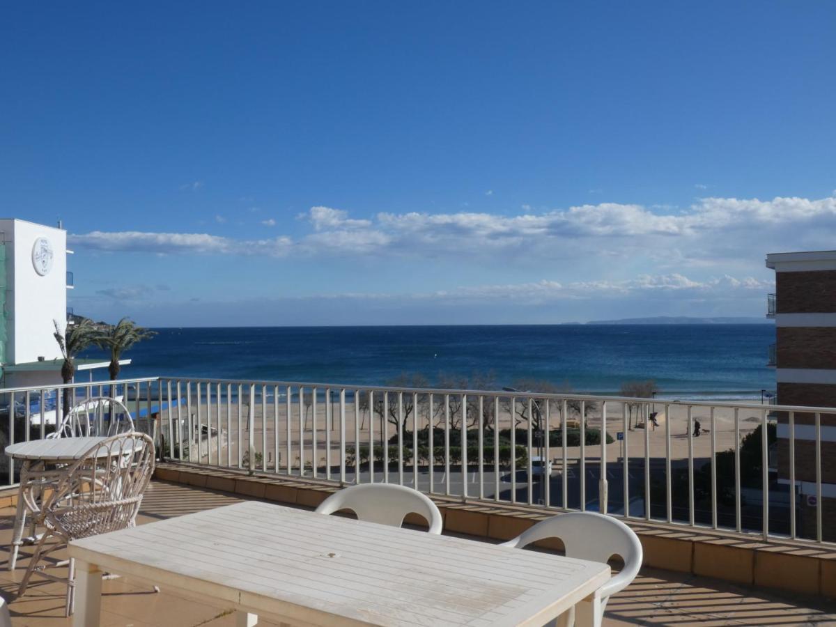 Atico Con Vista Mar. 50 M De La Playa - Casa Nova 13 Apartment Roses Bagian luar foto
