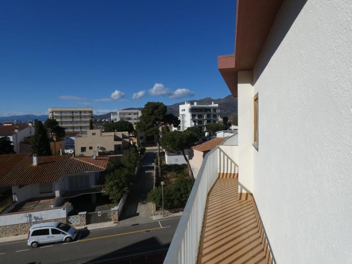 Atico Con Vista Mar. 50 M De La Playa - Casa Nova 13 Apartment Roses Bagian luar foto